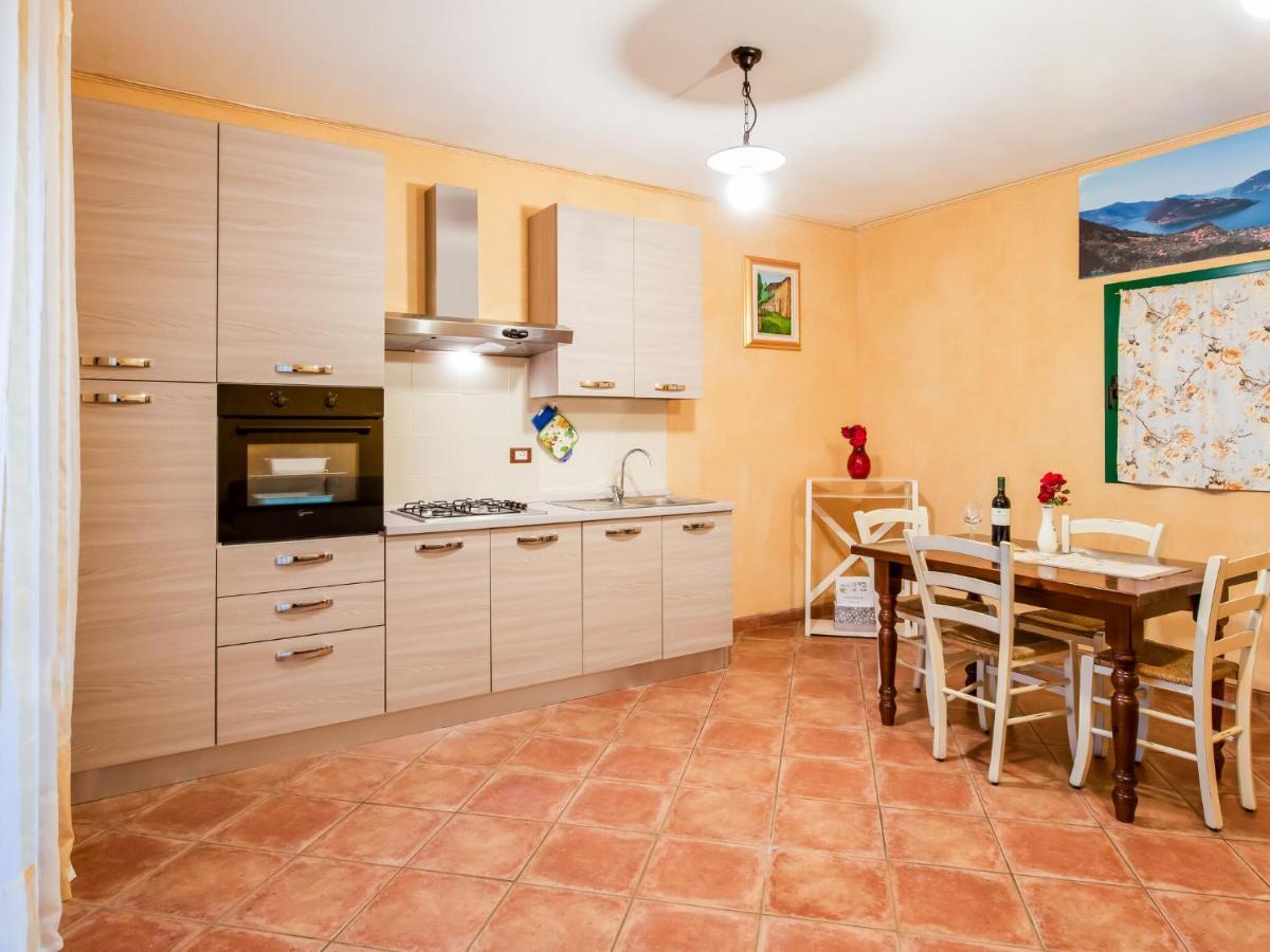 Beautiful Chalet With Swimming Pool In Lombardy Villa Marone Dış mekan fotoğraf